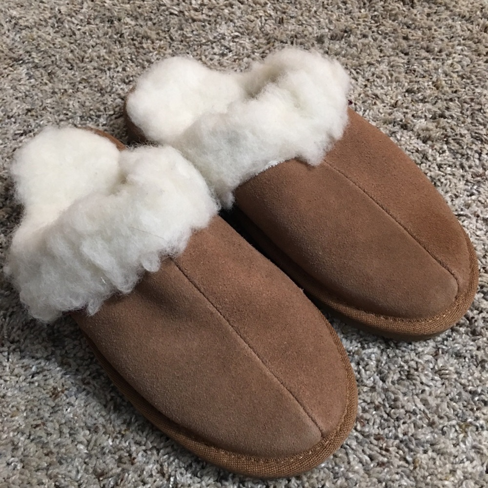 Ukala Suede Slippers Wool Lining - Size 6